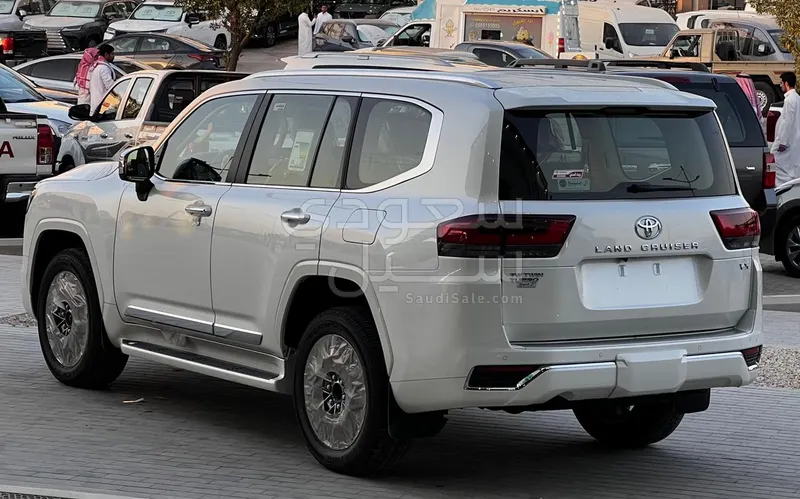 2024 Toyota Land Cruiser VX