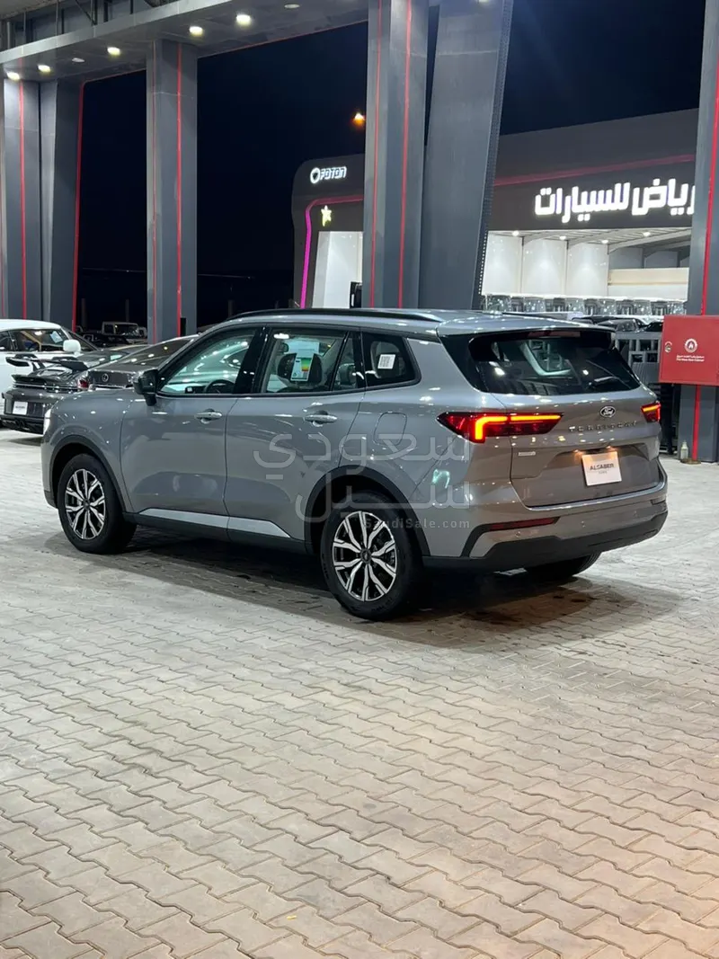 2026 فورد تيريتوري