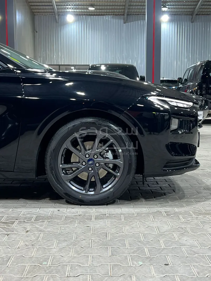 2026 فورد توروس ترند