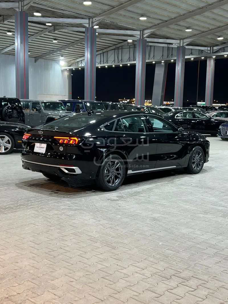 2026 فورد توروس ترند