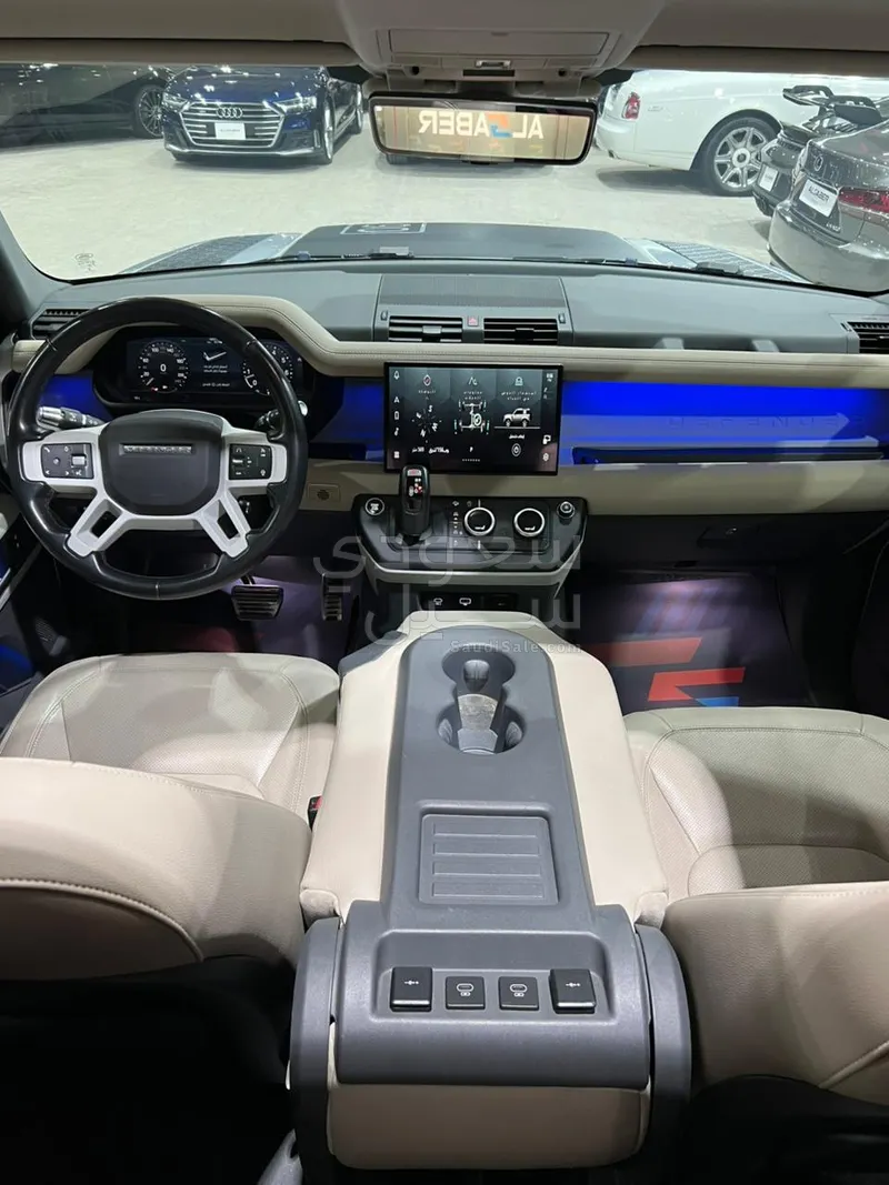 2021 لاند روفر ديفيندر فيرست ادشن