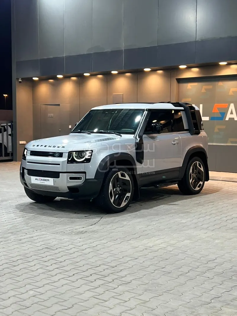 2021 لاند روفر ديفيندر فيرست ادشن