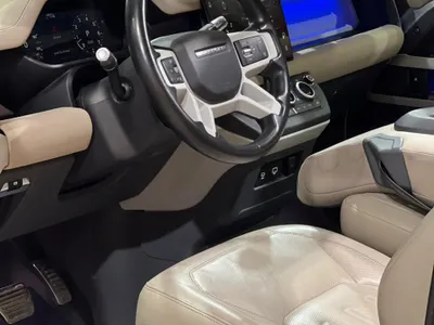 2021 لاند روفر ديفيندر فيرست ادشن