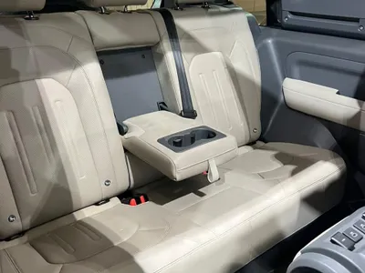 2021 لاند روفر ديفيندر فيرست ادشن