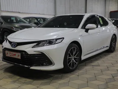 2024 تويوتا كامري جي ال اي