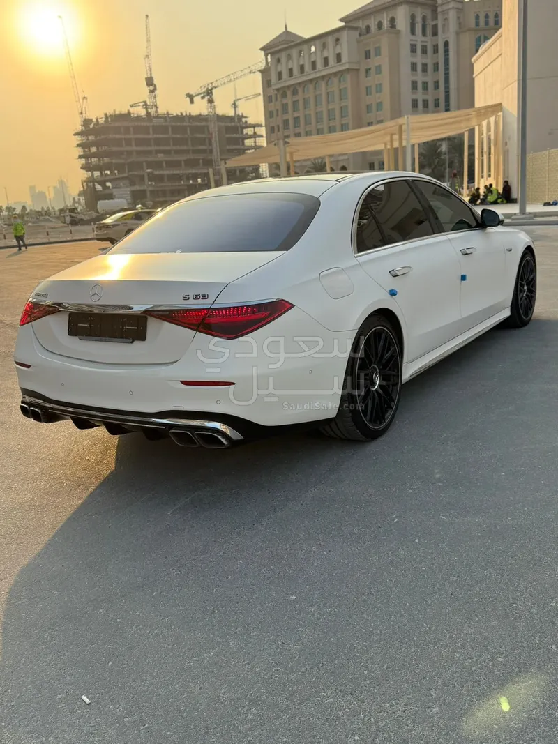 2024 مرسيدس - بنز إس 63 أي إم جي