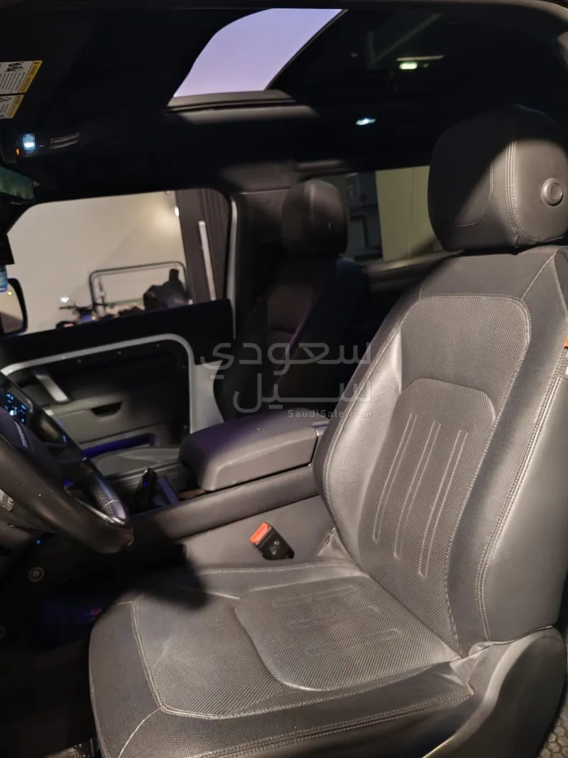 2021 لاند روفر ديفيندر اكس