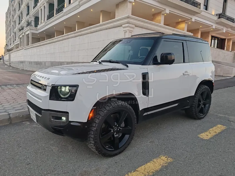 2021 لاند روفر ديفيندر اكس