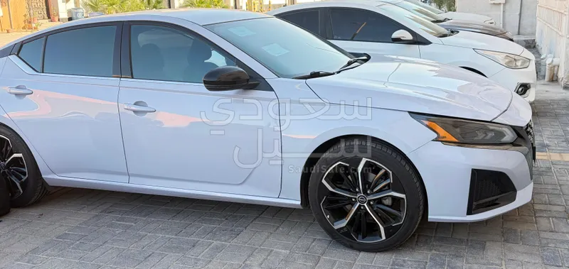 2024 نيسان التيما