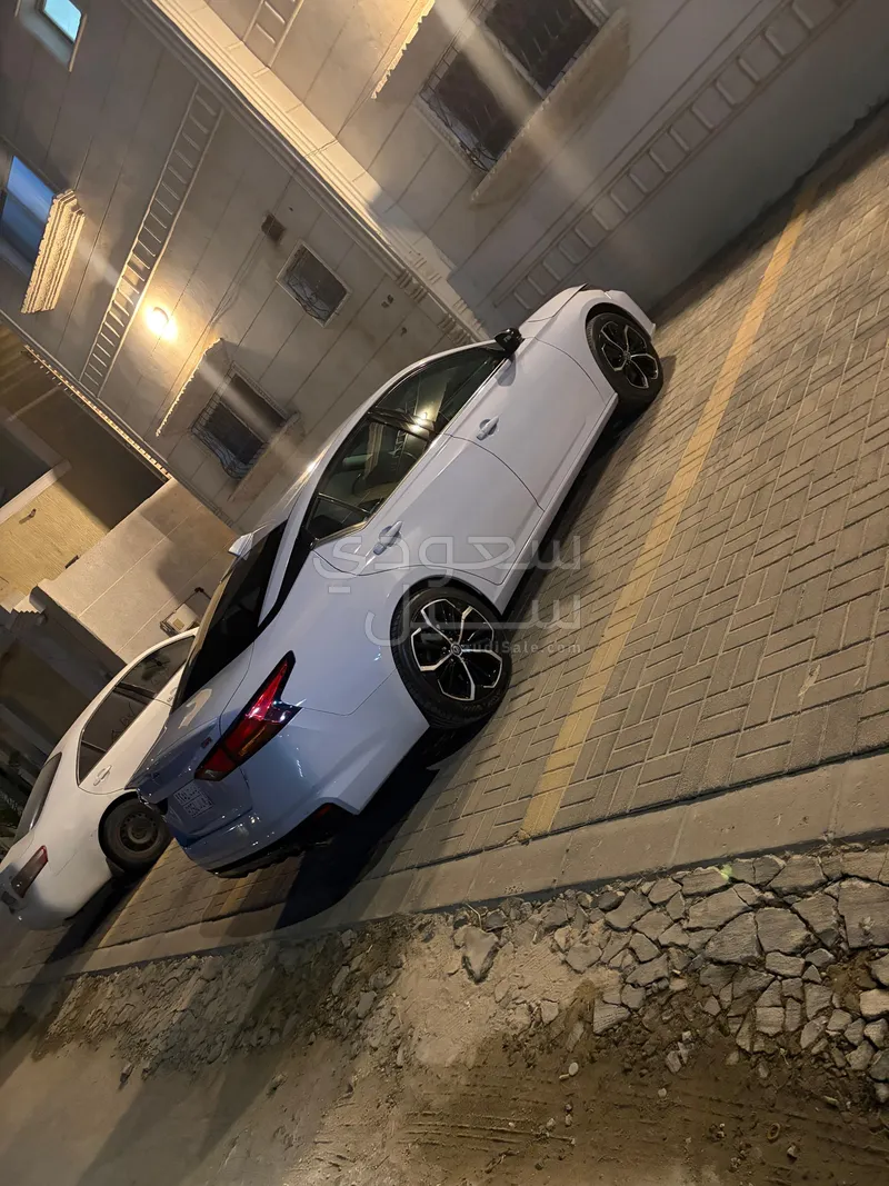 2024 نيسان التيما