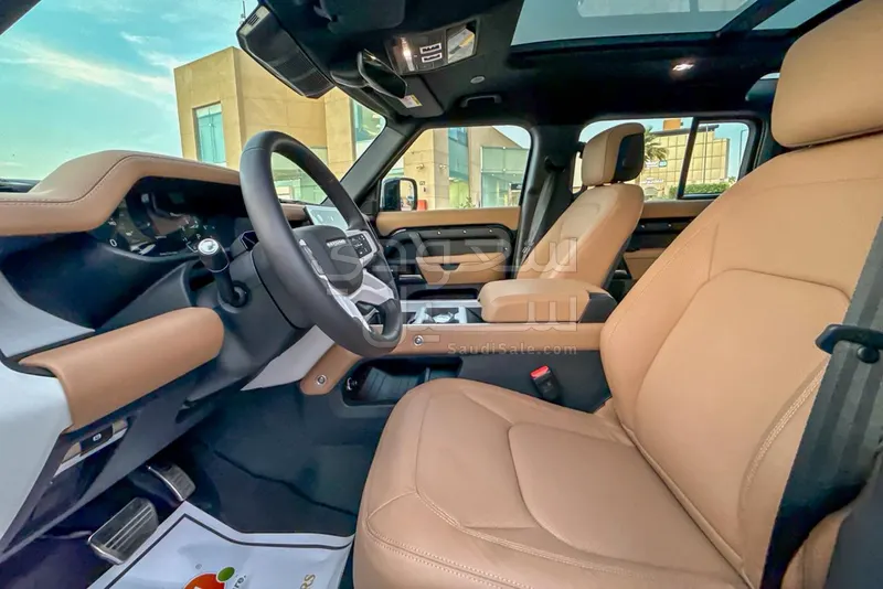 2026 لاند روفر ديفيندر اس اي