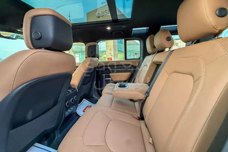 2026 لاند روفر ديفيندر اس اي