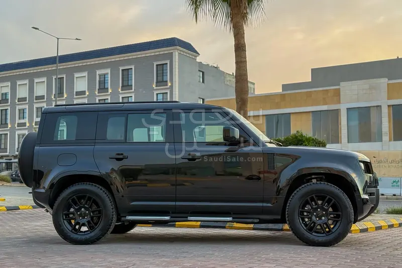 2026 لاند روفر ديفيندر اس اي