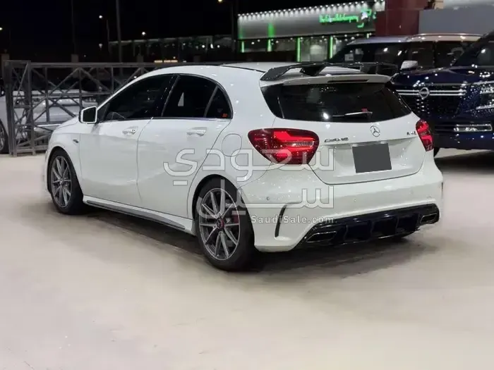 2016 مرسيدس - بنز أي 45 أي إم جي