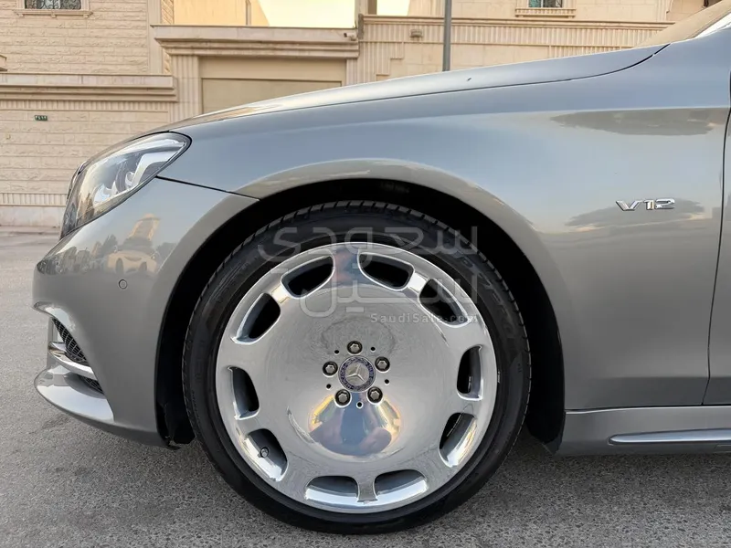 2015 مرسيدس - بنز إس 600