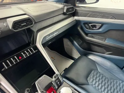 2021 لمبرجيني اوروس