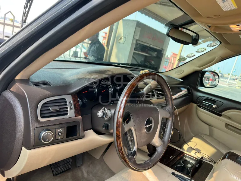 2012 جي ام سي يوكون دينالي