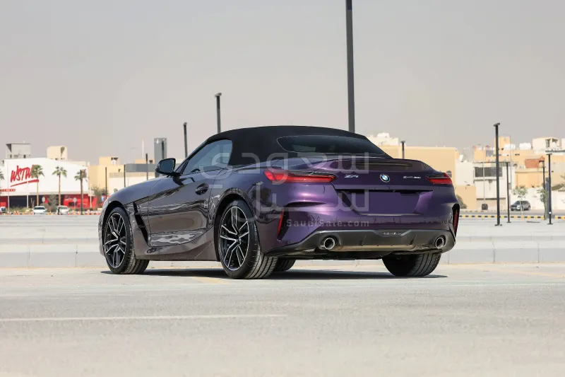 2024 بي ام دبليو الفئة زد 4