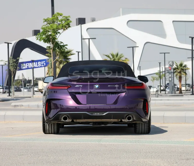 2024 بي ام دبليو الفئة زد 4