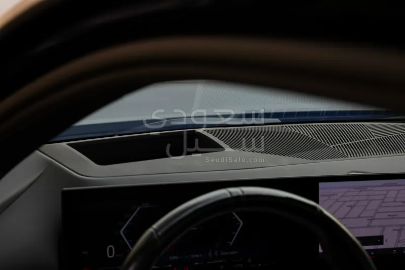 2024 بي ام دبليو الفئة الخامسة 520 أي إم كت