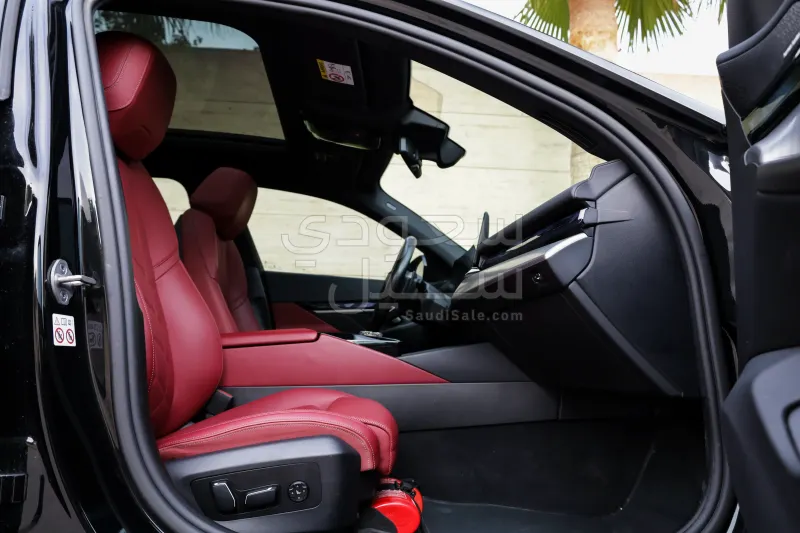 2024 بي ام دبليو الفئة الخامسة 520 أي إم كت