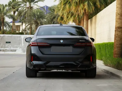 2024 بي ام دبليو الفئة الخامسة 520 أي إم كت