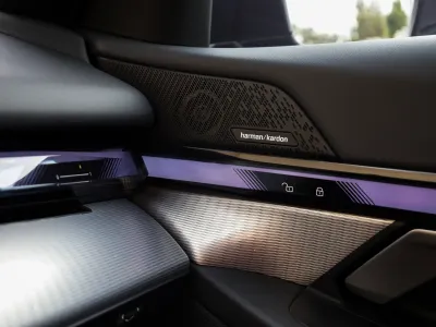 2024 بي ام دبليو الفئة الخامسة 520 أي إم كت