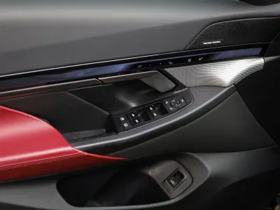 2024 بي ام دبليو الفئة الخامسة 520 أي إم كت