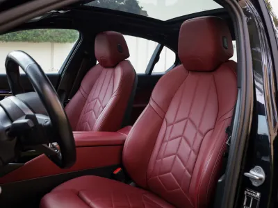 2024 بي ام دبليو الفئة الخامسة 520 أي إم كت