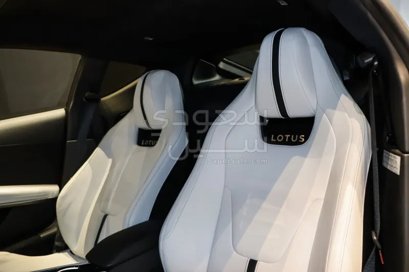 2025 لوتس اميرا فرست ادشن