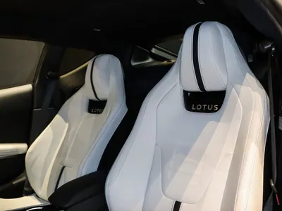 2025 لوتس اميرا فرست ادشن