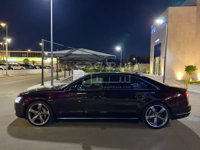 2015 اودي اي 8 ال 50 تي اف اس اي