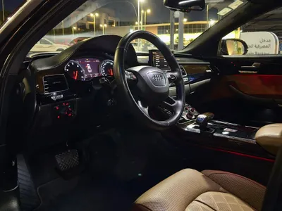 2015 اودي اي 8 ال 50 تي اف اس اي