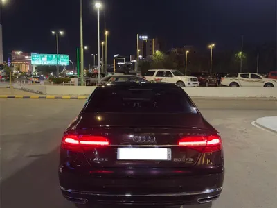 2015 اودي اي 8 ال 50 تي اف اس اي