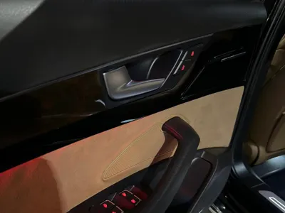 2015 اودي اي 8 ال 50 تي اف اس اي