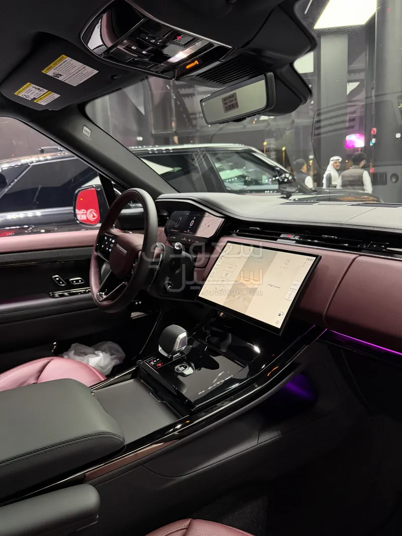 2025 لاند روفر رينج روفر سبورت اتش اس اي