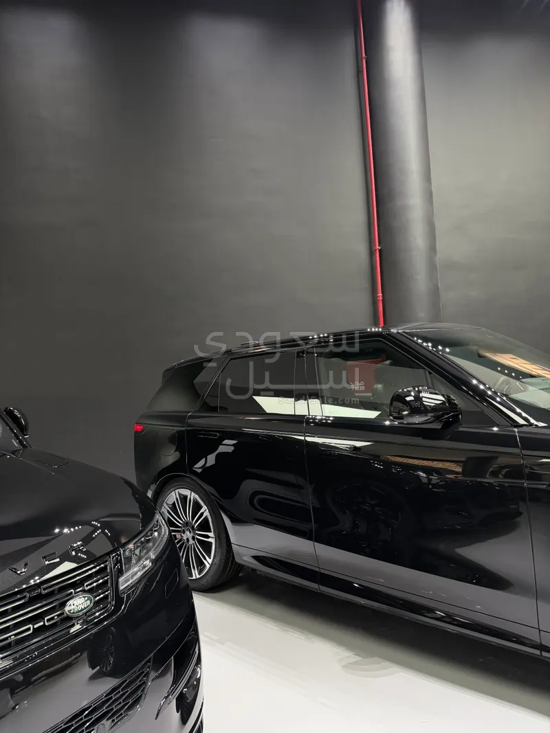 2025 لاند روفر رينج روفر سبورت اتش اس اي