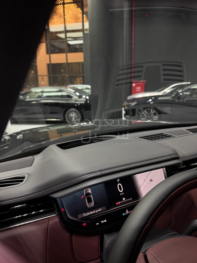 2025 لاند روفر رينج روفر سبورت اتش اس اي