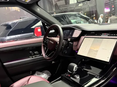 2025 لاند روفر رينج روفر سبورت اتش اس اي