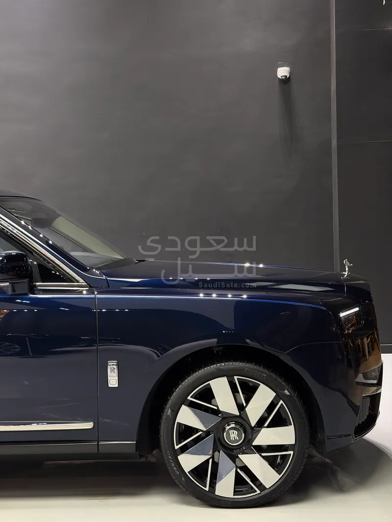 2020 رولز رويس كولينان سلفر بادج