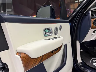 2020 رولز رويس كولينان سلفر بادج