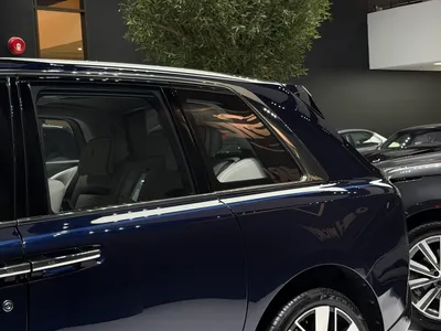 2020 رولز رويس كولينان سلفر بادج