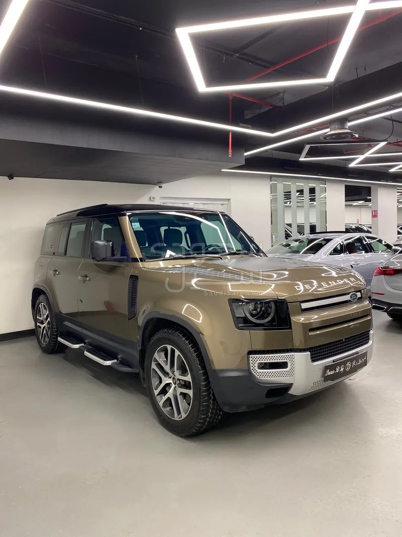 2020 لاند روفر ديفيندر 110