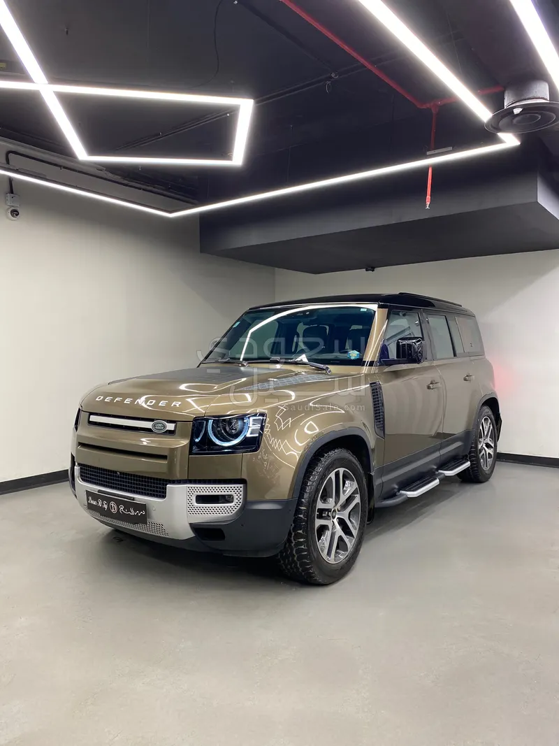 2020 لاند روفر ديفيندر 110