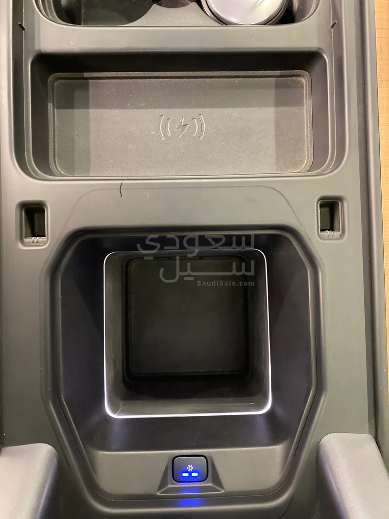 2020 لاند روفر ديفيندر 110