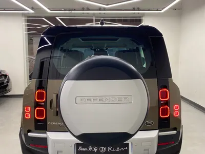 2020 لاند روفر ديفيندر 110