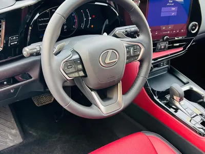 2022 لكزس إن إكس 350