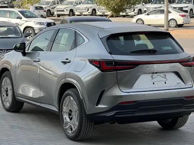 2022 لكزس إن إكس 350