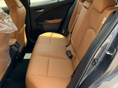 2022 لكزس يو إكس 200