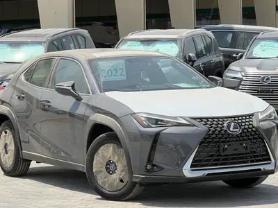 2022 لكزس يو إكس 200